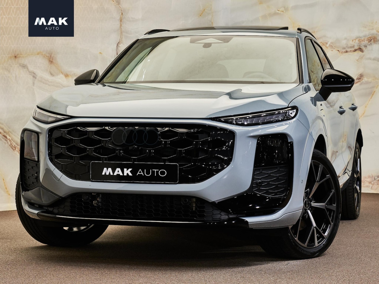 Audi Q3 - E-Hybrid S Edition , pano, Tech Pro, tr.haak, 20", Sonos, LED-kopl., memory, HUD, 360 came - AutoWereld.nl