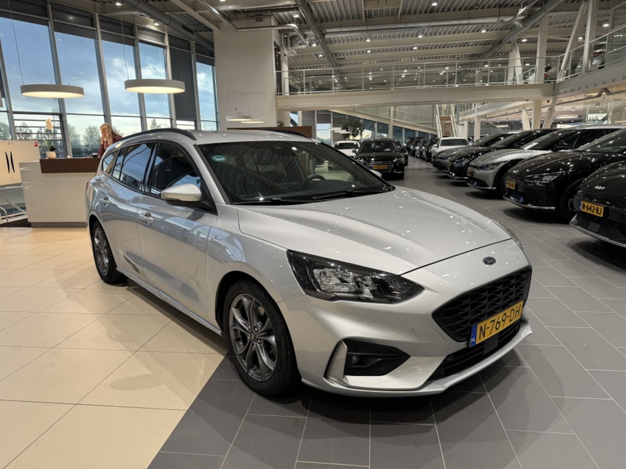 Ford Focus Wagon - 1.0 EcoBoost Hybrid ST Line 1.0 EcoBoost Hybrid | ST Line - AutoWereld.nl
