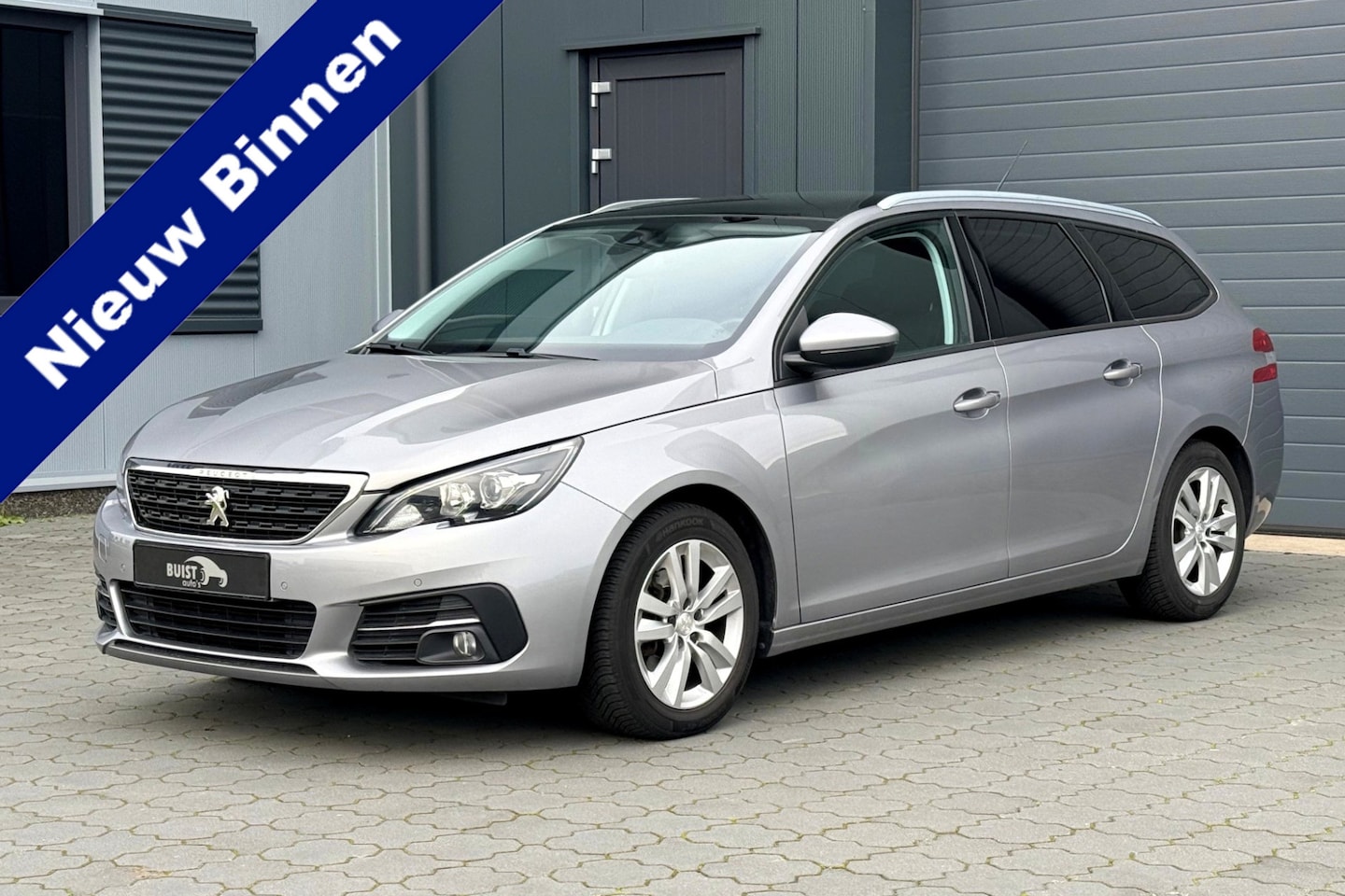 Peugeot 308 SW - 1.2 PureTech Blue Lease Executive 84078KM! PANO NAVI - AutoWereld.nl