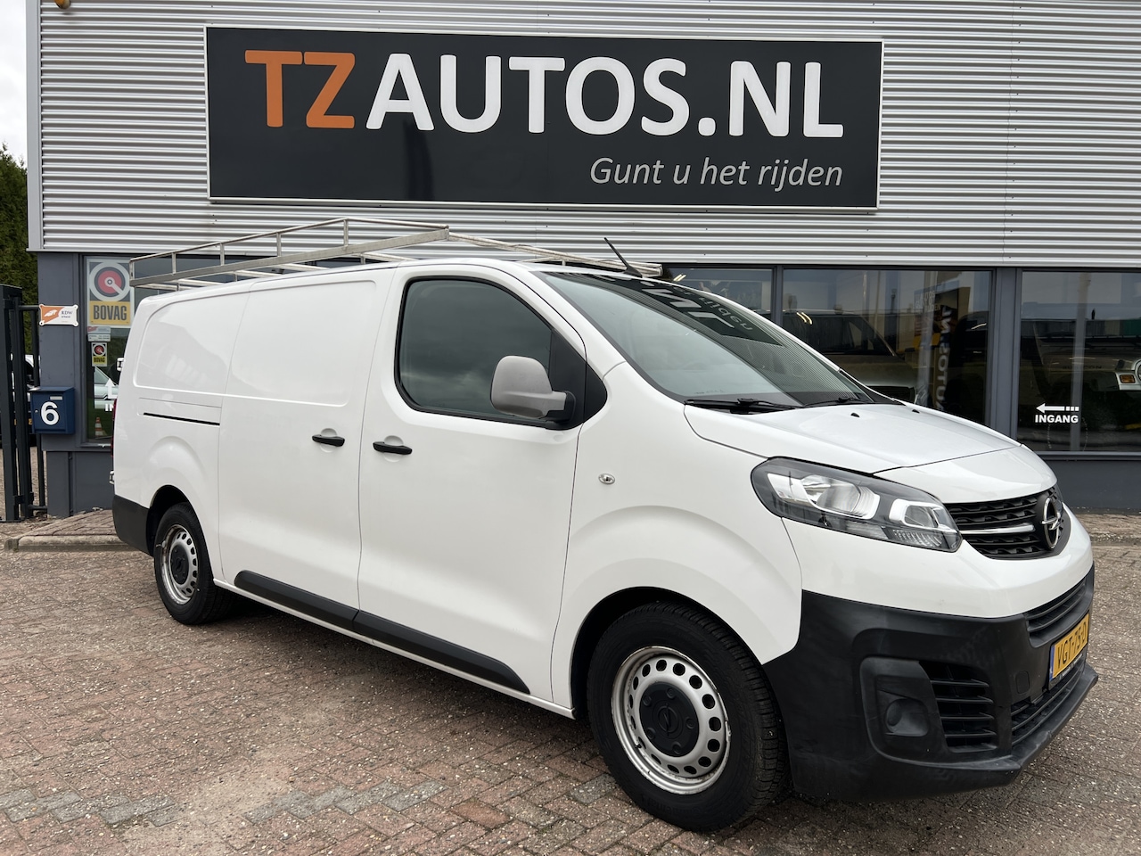 Opel Vivaro - 2.0 CDTI L3H1 Imperiaal/ inbouwkast - AutoWereld.nl