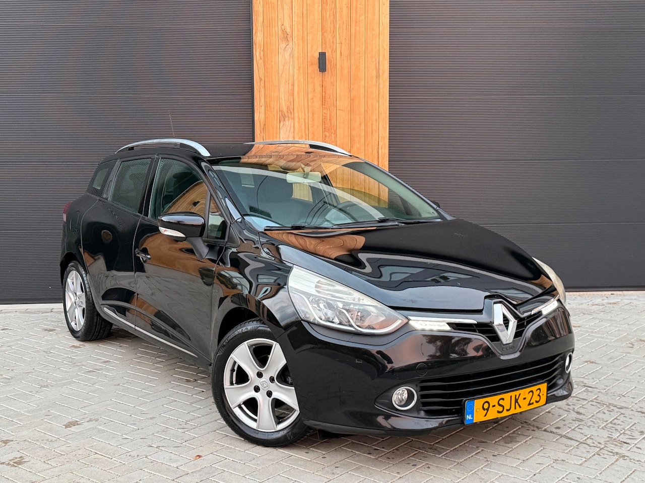 Renault Clio Estate - 0.9 TCe Dynamique KEYLESS|NAVI|AIRCO|LMV|APK:04-2027 - AutoWereld.nl