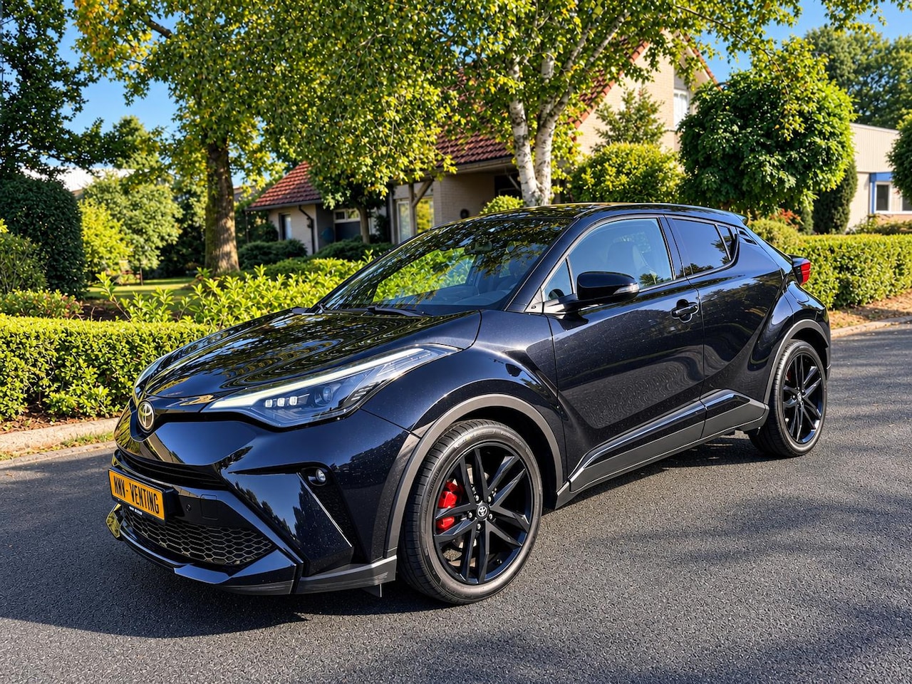 Toyota C-HR - 2.0 Hybrid GR-Sport 184PK Leder•JBL - AutoWereld.nl