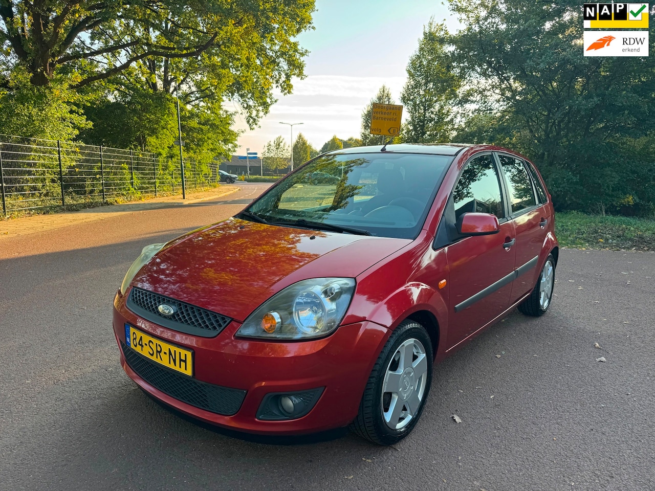 Ford Fiesta - 1.4-16V Futura|Airco|Centraal|5deurs|APK| - AutoWereld.nl