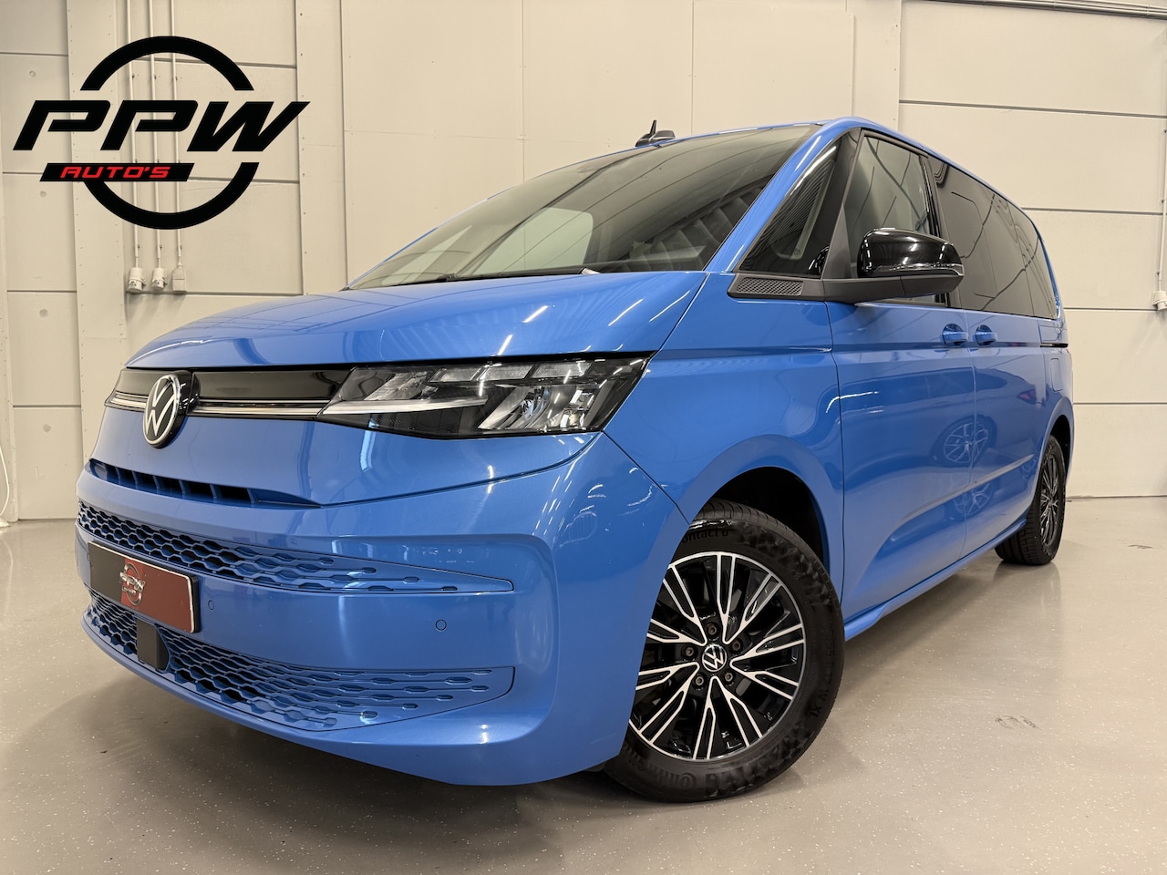 Volkswagen Multivan - 1.4 eHybrid Life 7p. TREKHAAK/EL.SCHFDEUREN+SCHUIFRUITJES/ACC/SFEER/SOH 93%/CAMERA/CARPLAY - AutoWereld.nl