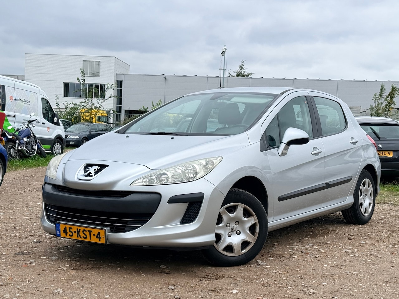Peugeot 308 - 1.6 VTi X-line/ LAAG KM/ ZEER NETJES - AutoWereld.nl
