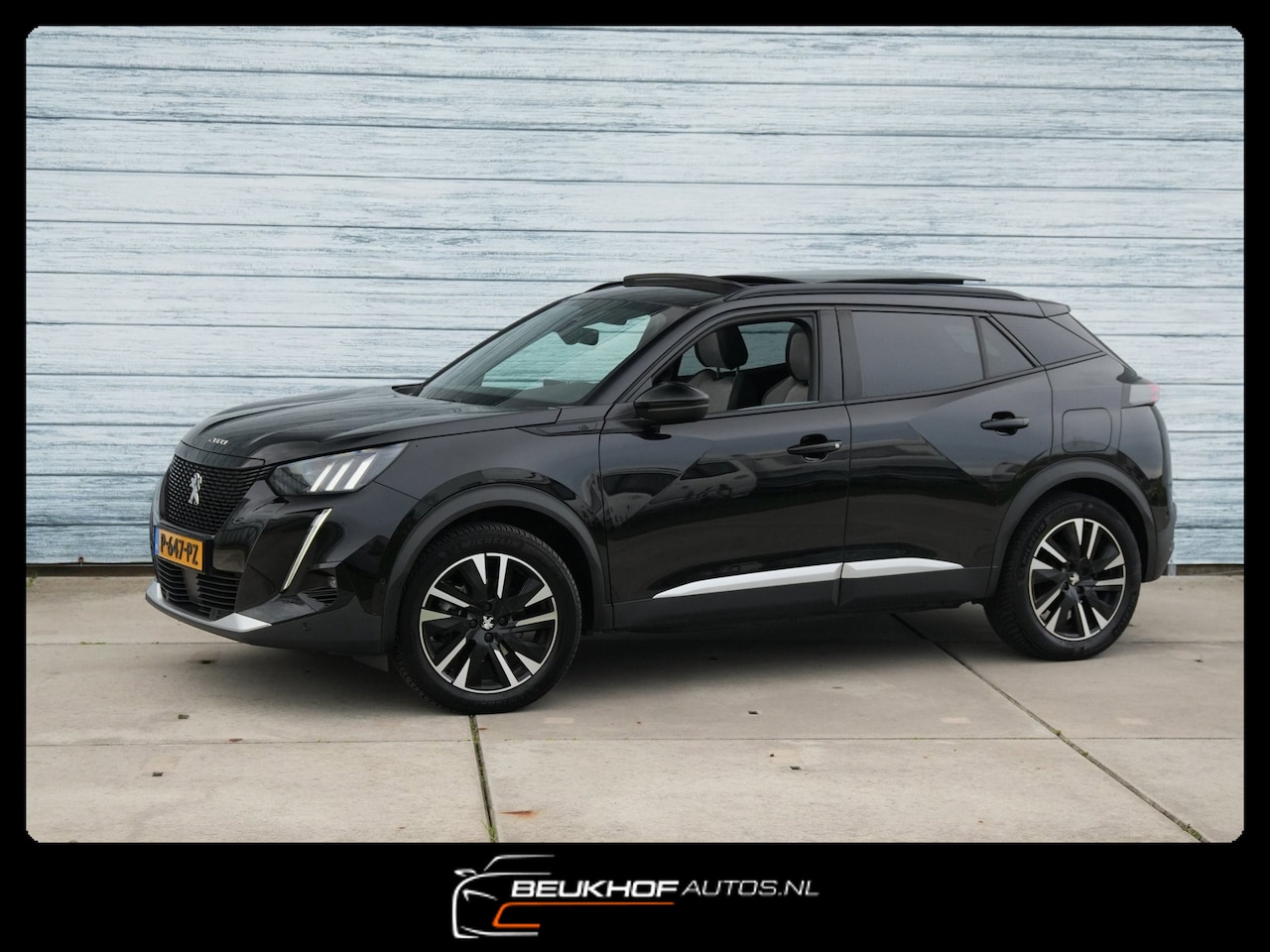 Peugeot e-2008 - EV GT-Line 50 kWh Leer Panorama Leer Soh 91% - AutoWereld.nl
