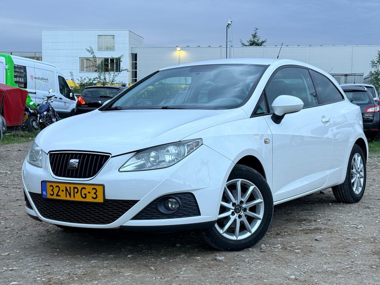 SEAT Ibiza SC - 1.4 Style/ LAAG KM/ CRUISE - AutoWereld.nl