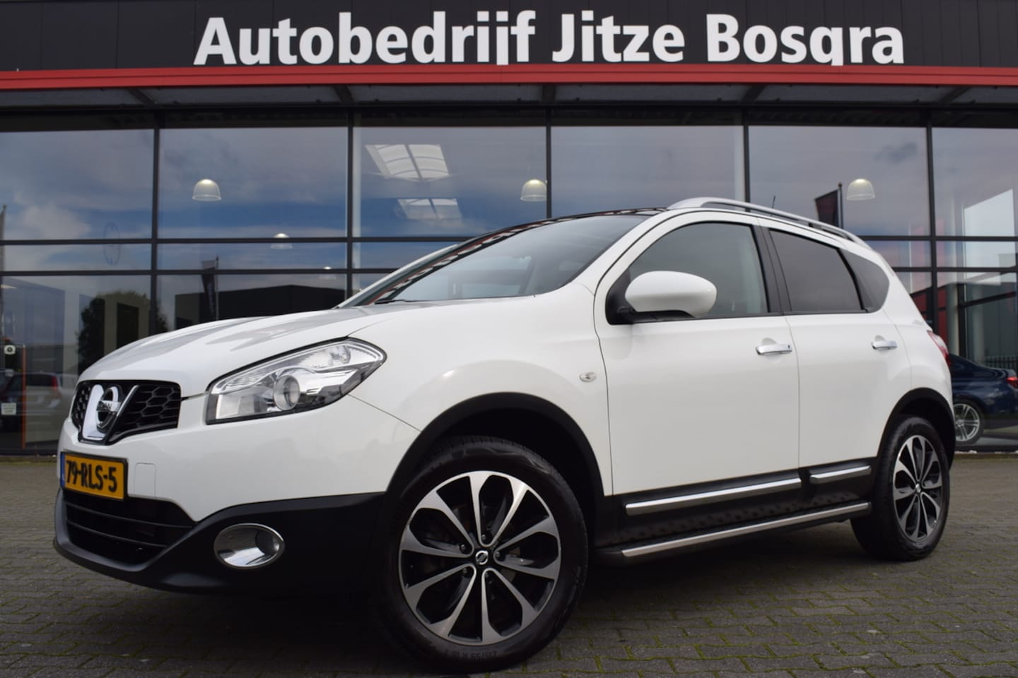Nissan Qashqai - 2.0 Connect Edition ECC | Full Map Navi | Telefonie | Panoramadak | Trekhaak - AutoWereld.nl