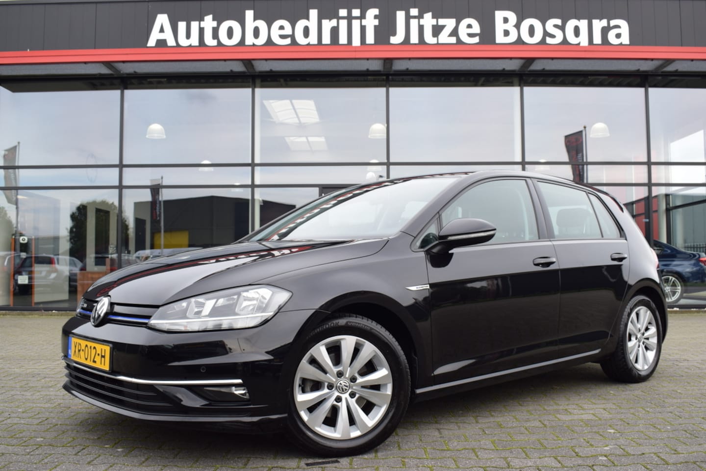 Volkswagen Golf - 1.5 TSI Comfortline Business ECC | Alcantara | Carplay | Sportstoelen | Adap. Cruise | Tre - AutoWereld.nl