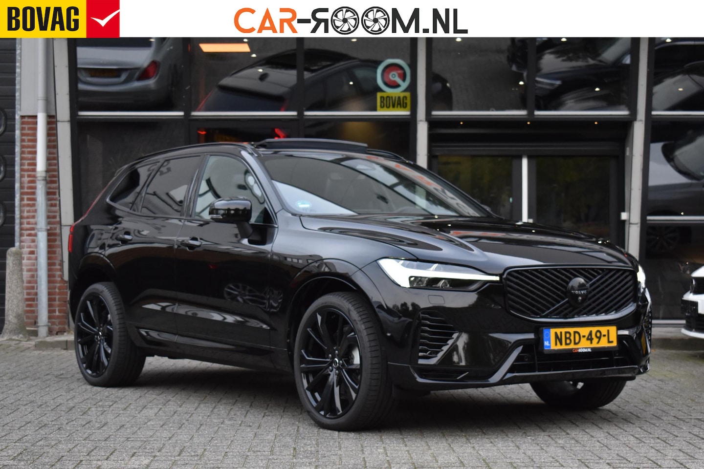 Volvo XC60 - 2.0 T8 Plug-in-hybrid AWD Ultra Black Edition Facelift Pano Massage Stoelkoeling HUD - AutoWereld.nl