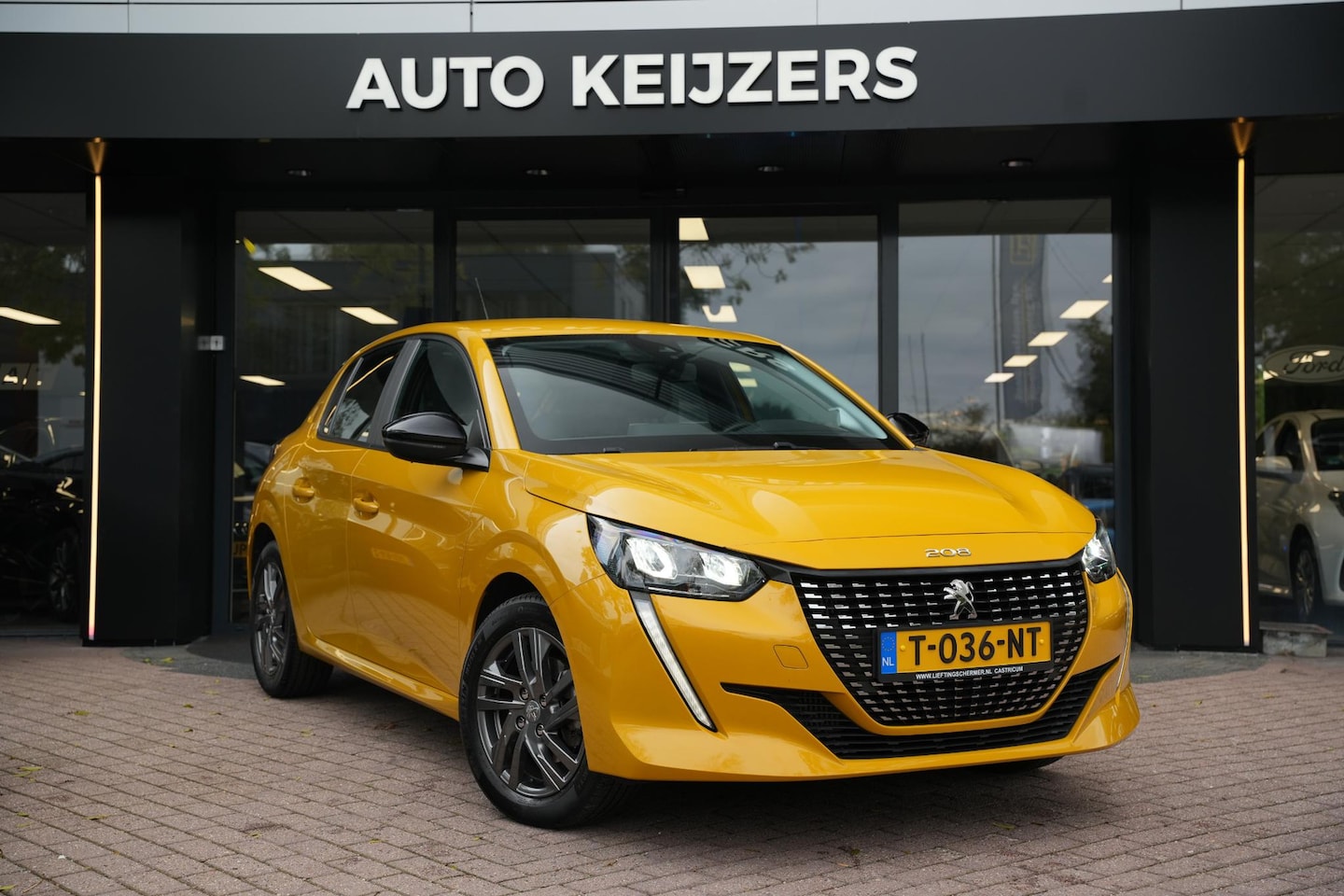 Peugeot 208 - 1.2 PureTech Allure Apple Carplay Vermoeidheidsherkenning LED dagrijverlichting DAB+ Cruis - AutoWereld.nl