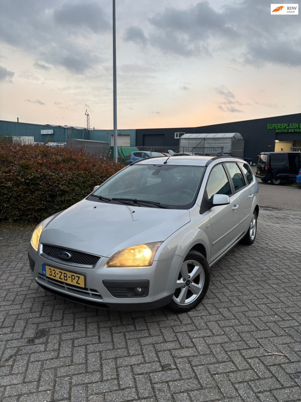 Ford Focus Wagon - 1.8-16V Ambiente FlexiFuel 1.8-16V Ambiente Flexifuel - AutoWereld.nl