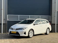 Toyota Auris - 1.3 Aspiration bj.2014 Camera|Clima|Trekh|Stoelverw