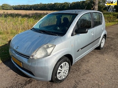 Daihatsu Sirion 2 - 1.3-16V Comfort AIRCO/NW APK/Elektr ramen/Rijdt perfect