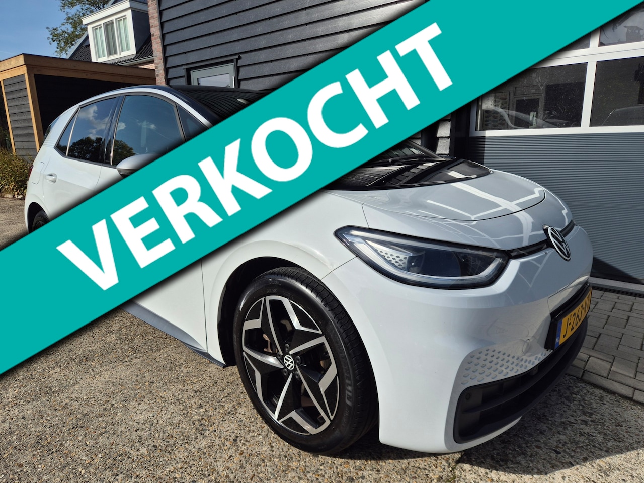 Volkswagen ID.3 - First Plus 58 kWh *Lichte Schade* - AutoWereld.nl
