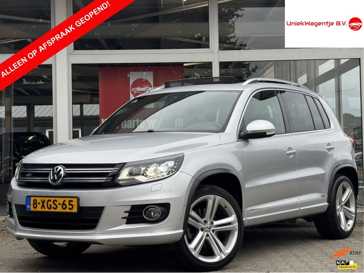 Volkswagen Tiguan - 1.4 TSI R-LINE EDITION | NL-AUTO! | TREKHAAK! - AutoWereld.nl