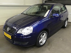 Volkswagen Polo - 1.4-16V Optive - Airco - Weinig Km Nap