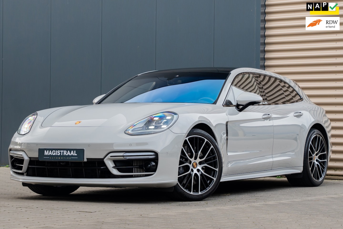 Porsche Panamera Sport Turismo - 2.9 4 E-Hybrid Platinum Edition 2.9 4 E-Hybrid Platinum Edition - AutoWereld.nl
