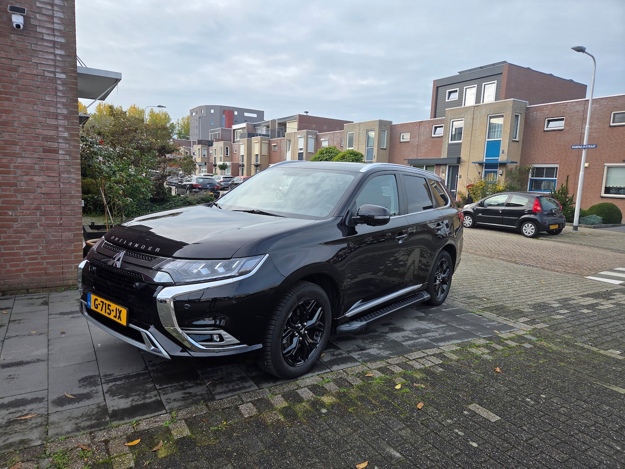 Mitsubishi Outlander - 2.4 PHEV Intense+ - AutoWereld.nl