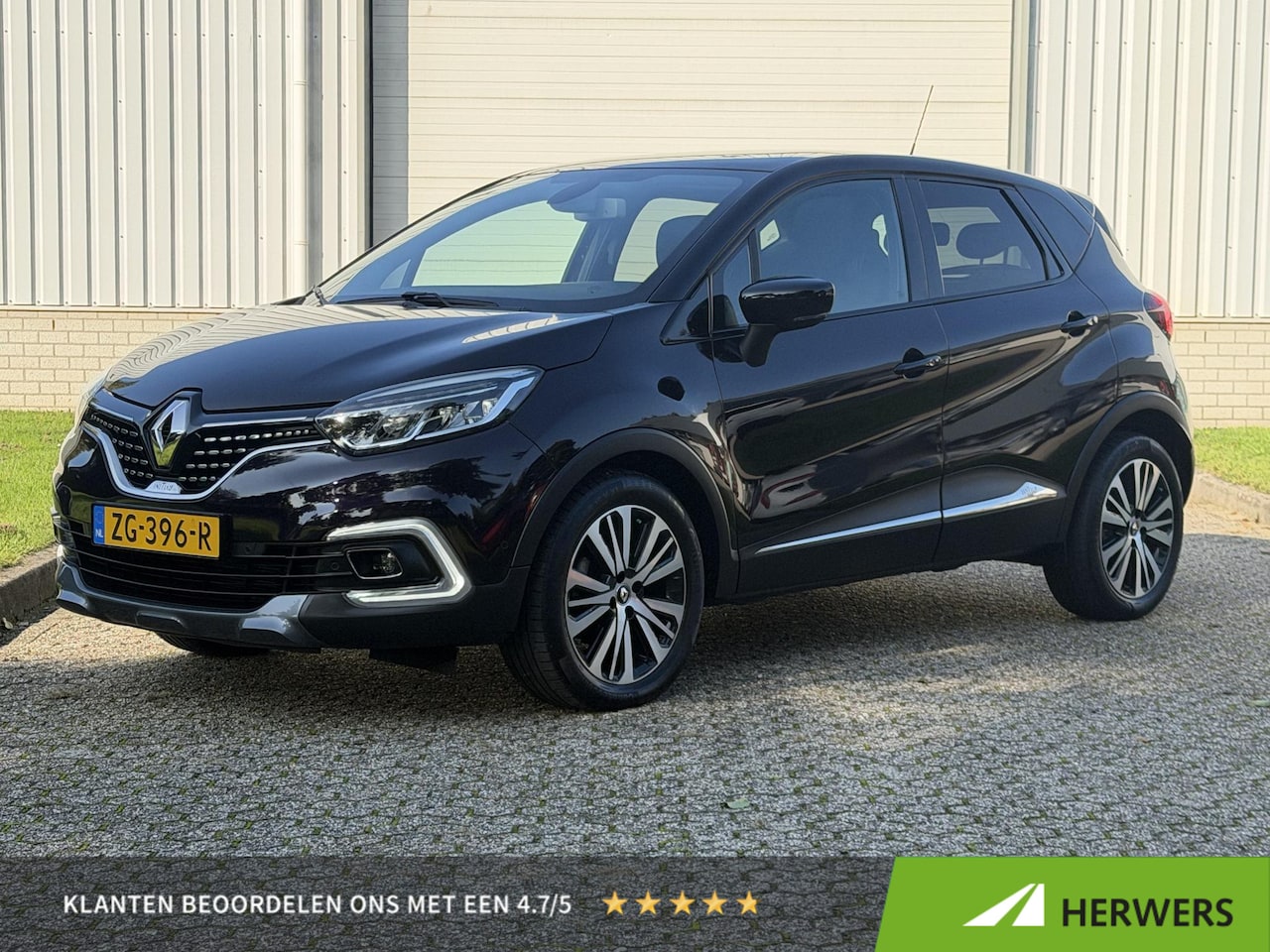 Renault Captur - 1.3 TCe Initiale Paris / Lederen bekleding / Trekhaak / Stoelverwarming / Panoramadak / Cr - AutoWereld.nl