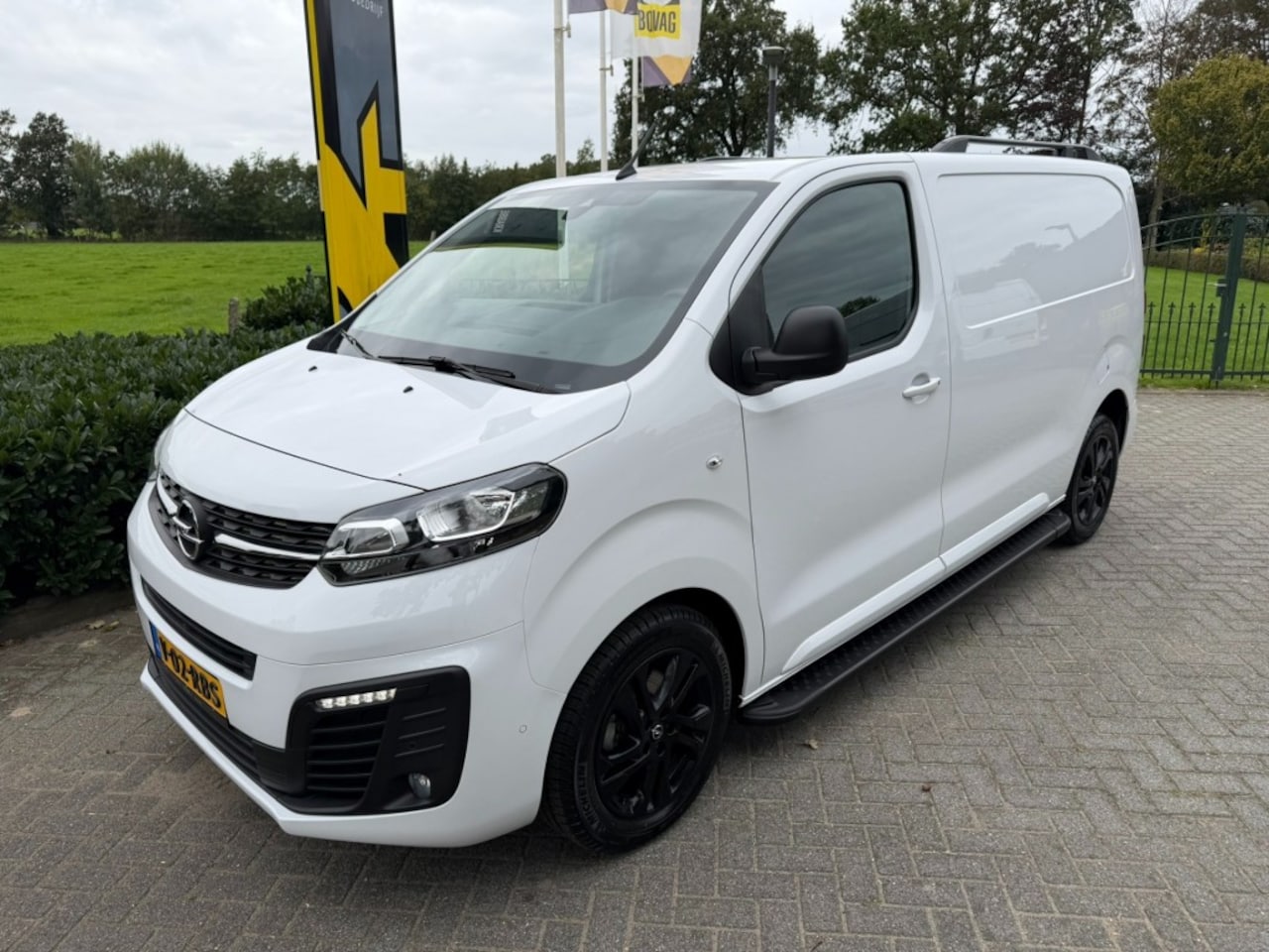 Opel Vivaro - 2.0 BlueHDi 145 SenS L2 Camera / Cruise / Carplay - AutoWereld.nl