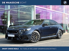 BMW M5 - Automaat / M Drive Professional / Trekhaak / Carbon-keramische remmen / Carbon Pack / Comf