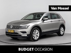 Volkswagen Tiguan - 1.4 TSI ACT Highline | Elektrische trekhaak | Panorma dak | Stoelverwarming | Carplay |