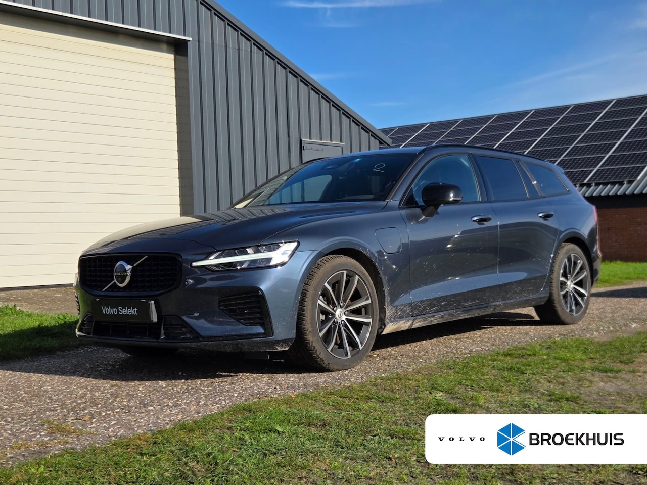 Volvo V60 - 2.0 T8 Plug-in hybrid AWD Plus Dark | Trekhaak | 360 Camera | Memory | Harman/Kardon - AutoWereld.nl