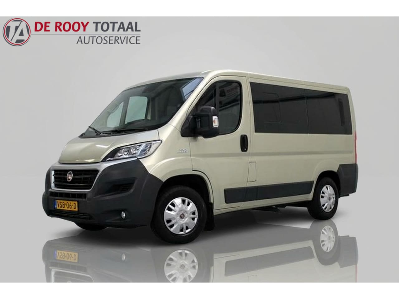 Fiat Ducato - 30 2.3 MultiJet L1H1 30 2.3 MultiJet L1H1 131PK, ROLSTOELBUS MET LIFT | RIJKLAAR | AUTOMAAT | EURO 6 | 105.215 - AutoWereld.nl