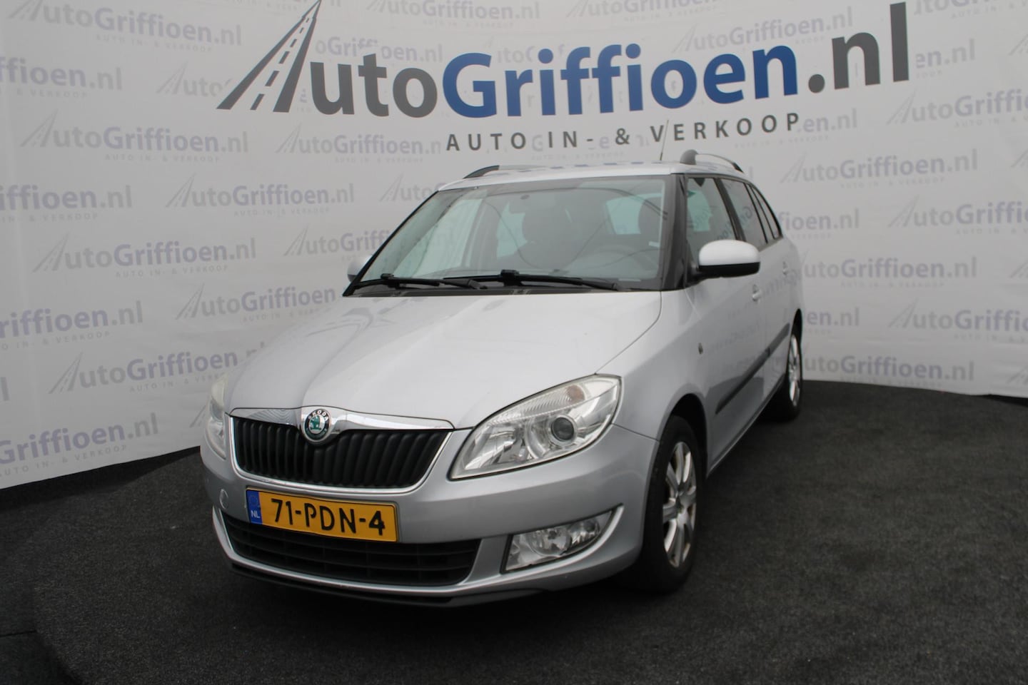 Skoda Fabia Combi - 1.2 TSI Ambition nette automaat met trekhaak - AutoWereld.nl
