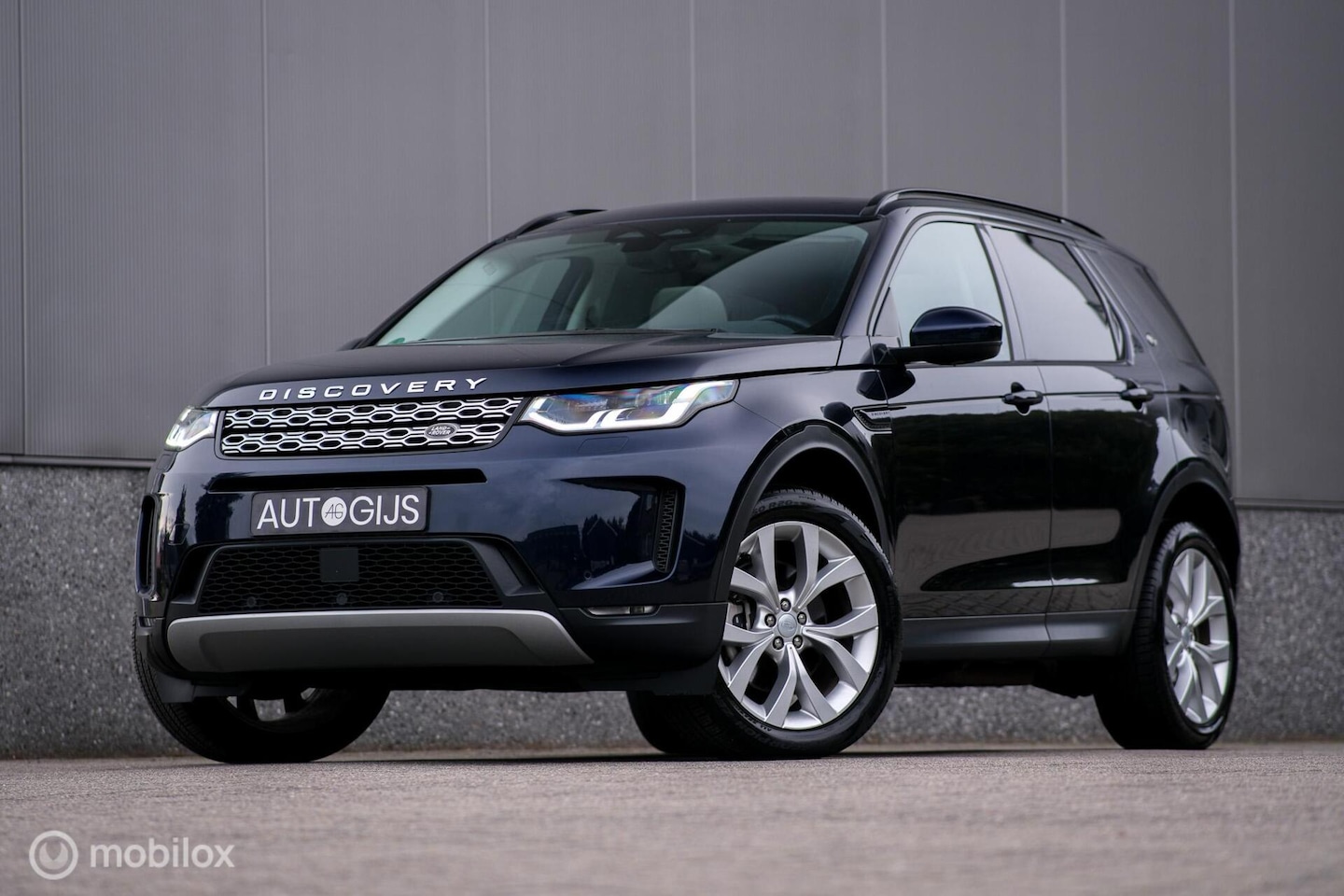 Land Rover Discovery Sport - P300e 1.5 HSE | Portofino blue | Trekhaak | panoramadak | LED | NL auto NAP | Camera | 1e - AutoWereld.nl