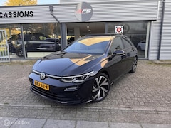 Volkswagen Golf - 1.5 eTSI R-Line / PANO/CAM/CARPLAY/ACC
