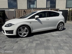 SEAT Leon - 2.0 TFSI FR|Cruise| PDC| Airco|Navigatie| Sportief