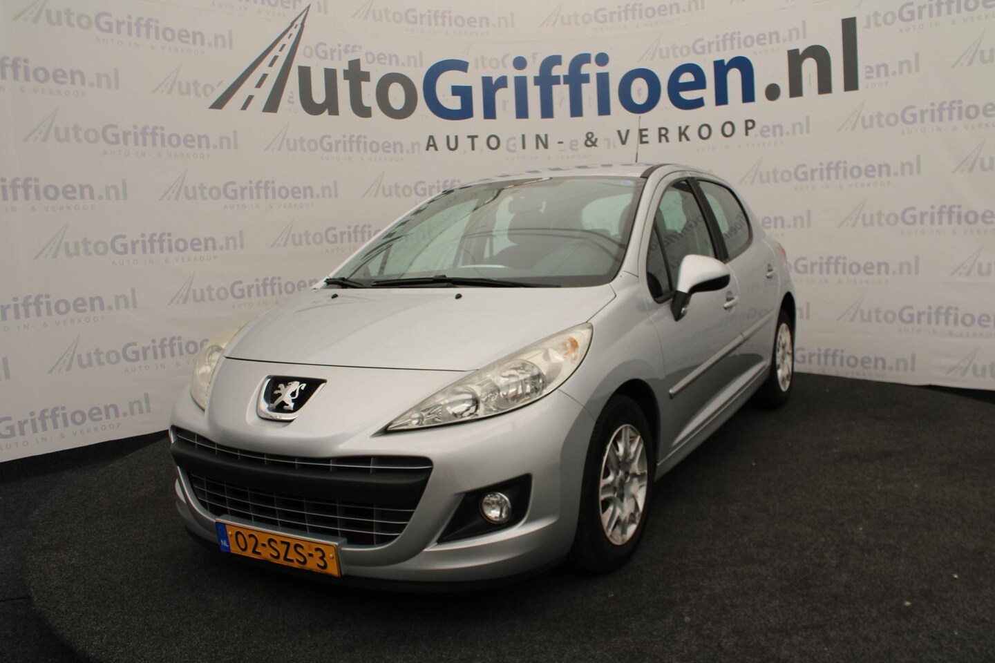 Peugeot 207 - 1.4 VTi Active keurige 5-deurs met trekhaak - AutoWereld.nl