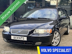Volvo V70 - 2.4 T5 Summum|Schuifkanteldak|Trekhaak|Leder|PDC|Navi