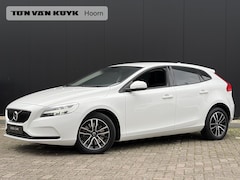 Volvo V40 - 1.5 T2 Polar+ Automaat / Navi / Bluetooth / Parkeersensoren / Stoelverwarming / Cruise Con