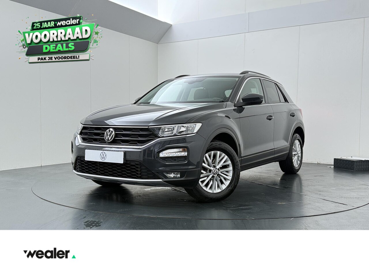 Volkswagen T-Roc - 1.0 TSI Style | 110 PK | Adaptive Cruise Control | DAB radio | Parkeersensoren | Apple Car - AutoWereld.nl
