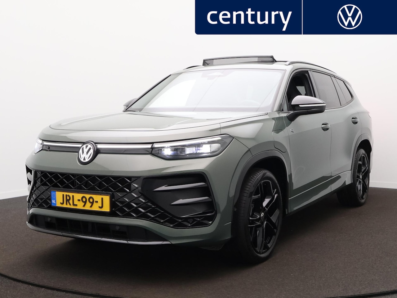 Volkswagen Tayron - 1.5 eHybrid R-Line Edition | Panodak | Trekhaak | Camera | ACC | Massage | IQ Light | - AutoWereld.nl