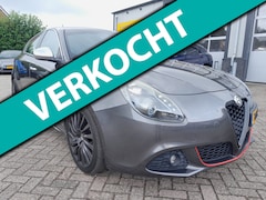 Alfa Romeo Giulietta - 1.4 T Distinctive - Leder - Navigatie - Trekhaak Afneembaar