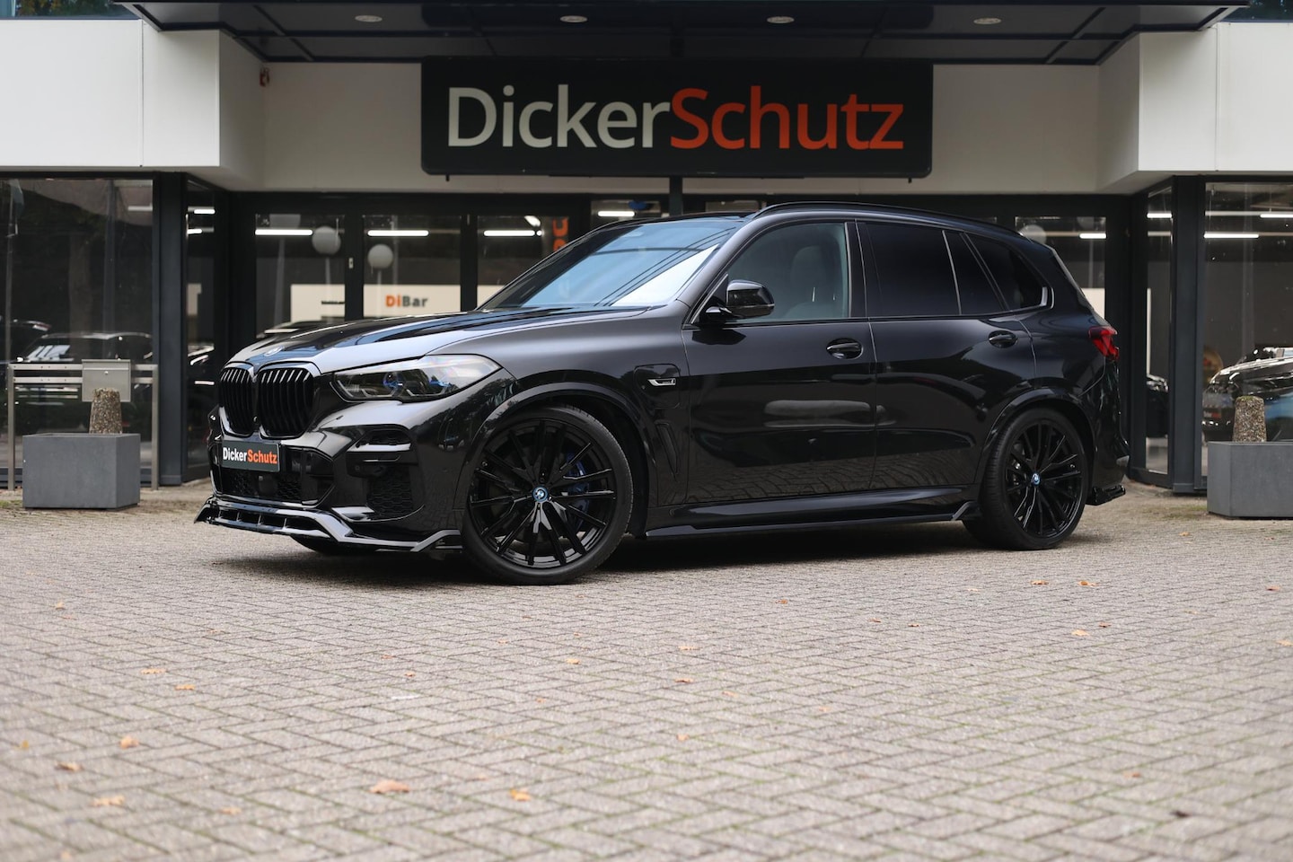 BMW X5 - xDrive45e M Sport Bodykit | Massage | Pano | Stoelvent. | Trekhaak - AutoWereld.nl