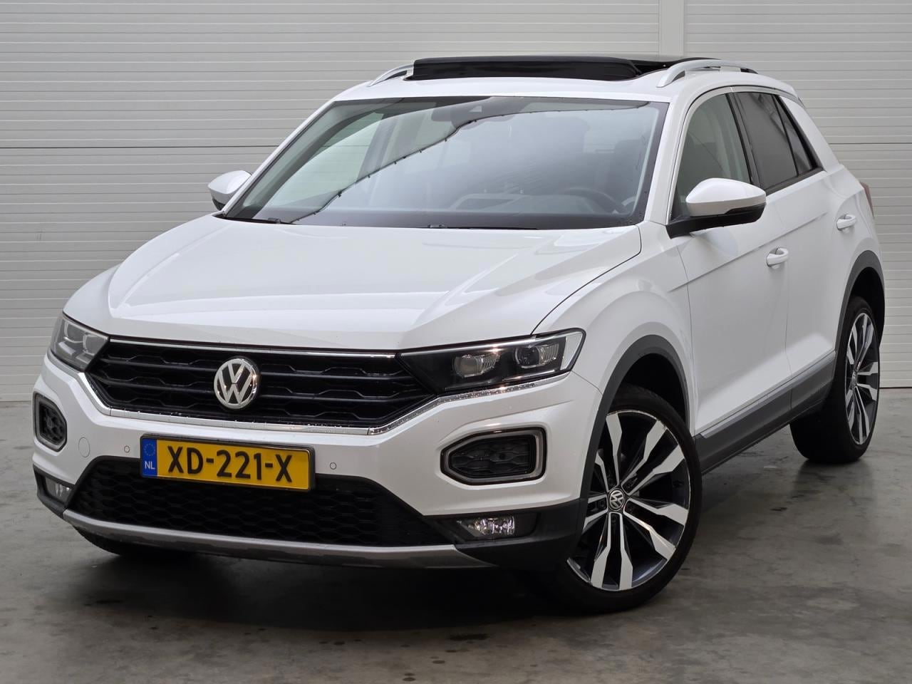 Volkswagen T-Roc - 1.5 TSI Sport- Rline - AutoWereld.nl