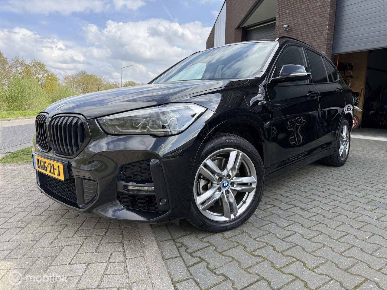 BMW X1 - xDrive25e M-SPORT 2022 - AutoWereld.nl