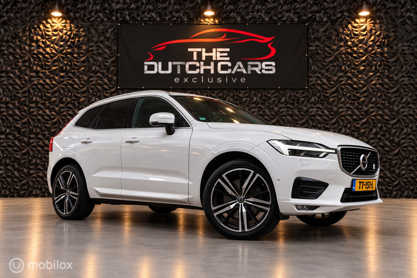 Volvo XC60 - 2.0 T6 AWD Inscription | B&W | 360 | HUD | PANO | - AutoWereld.nl