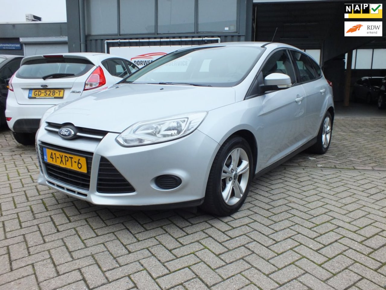 Ford Focus - 1.0 EcoBoost Lease Trend! 2012!Airco!NAp! Nieuwe Distri - AutoWereld.nl