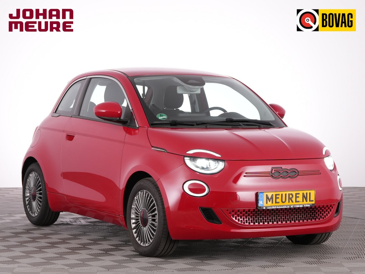 Fiat 500e - Red 42 kWh | Full LED | CARPLAY | CAMERA | VELGEN | Stoelverwarming ! - AutoWereld.nl
