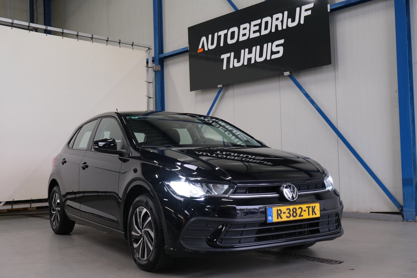 Volkswagen Polo - 1.0 TSI Life Automaat - N.A.P. Airco, Cruise, Navi, PDC, Carplay, Virtueel display. - AutoWereld.nl