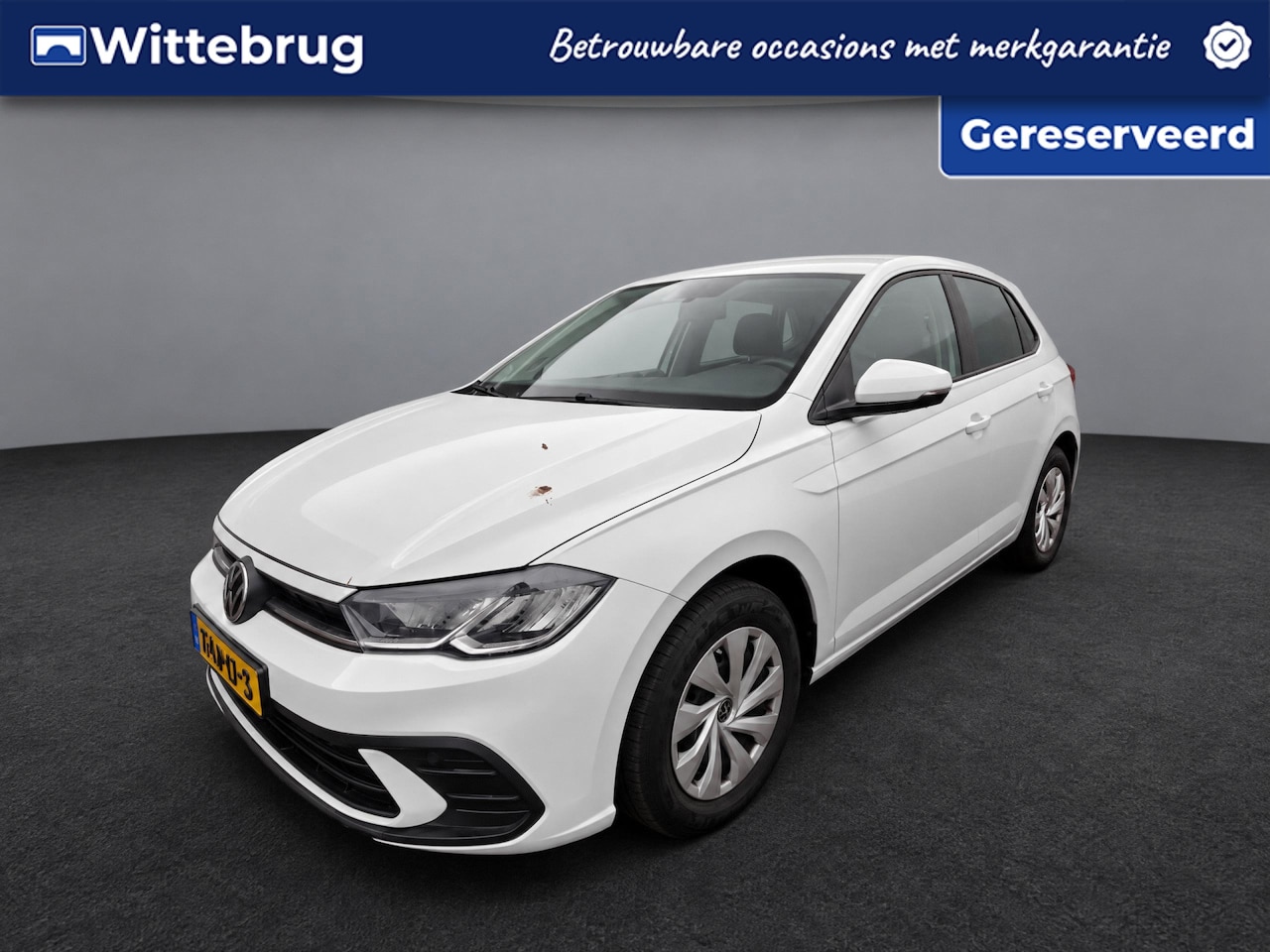 Volkswagen Polo - 1.0 MPI Polo / App connect / Parkeersensoren achter / Fabriek garantie 10-2028 / - AutoWereld.nl