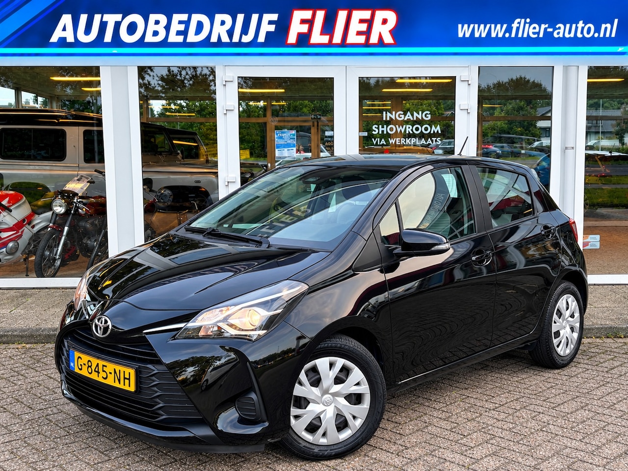 Toyota Yaris - 1.0 73PK VVT-i Active Black Line | Orig. NL | 34.000KM NAP | - AutoWereld.nl