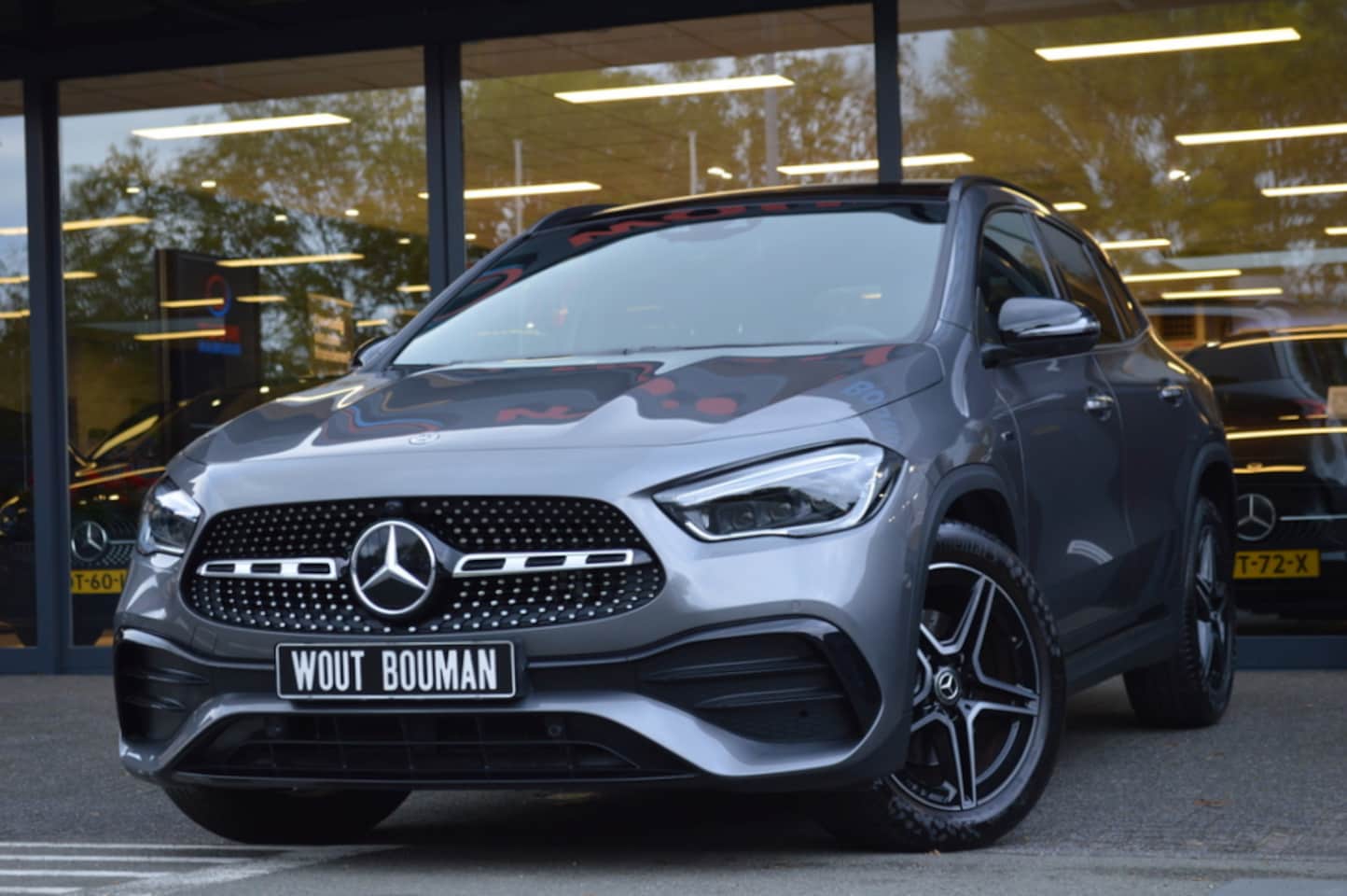 Mercedes-Benz GLA-Klasse - 250 e AMG Multibeam Leder Panorama Memory Camera 360 Night Augmented Pdc - AutoWereld.nl