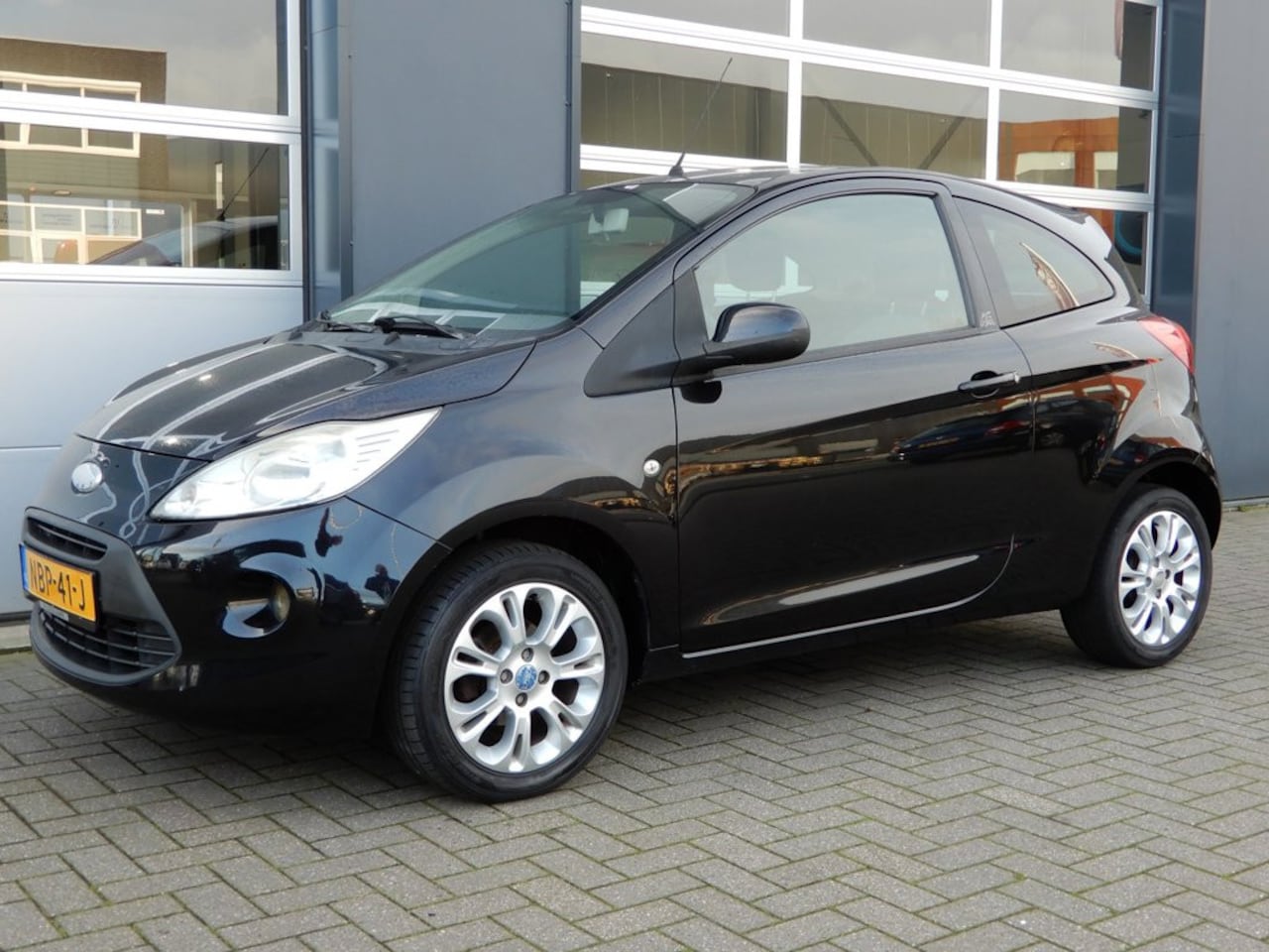 Ford Ka - 1.2 Titanium Airco/LMVElektrPakket - AutoWereld.nl